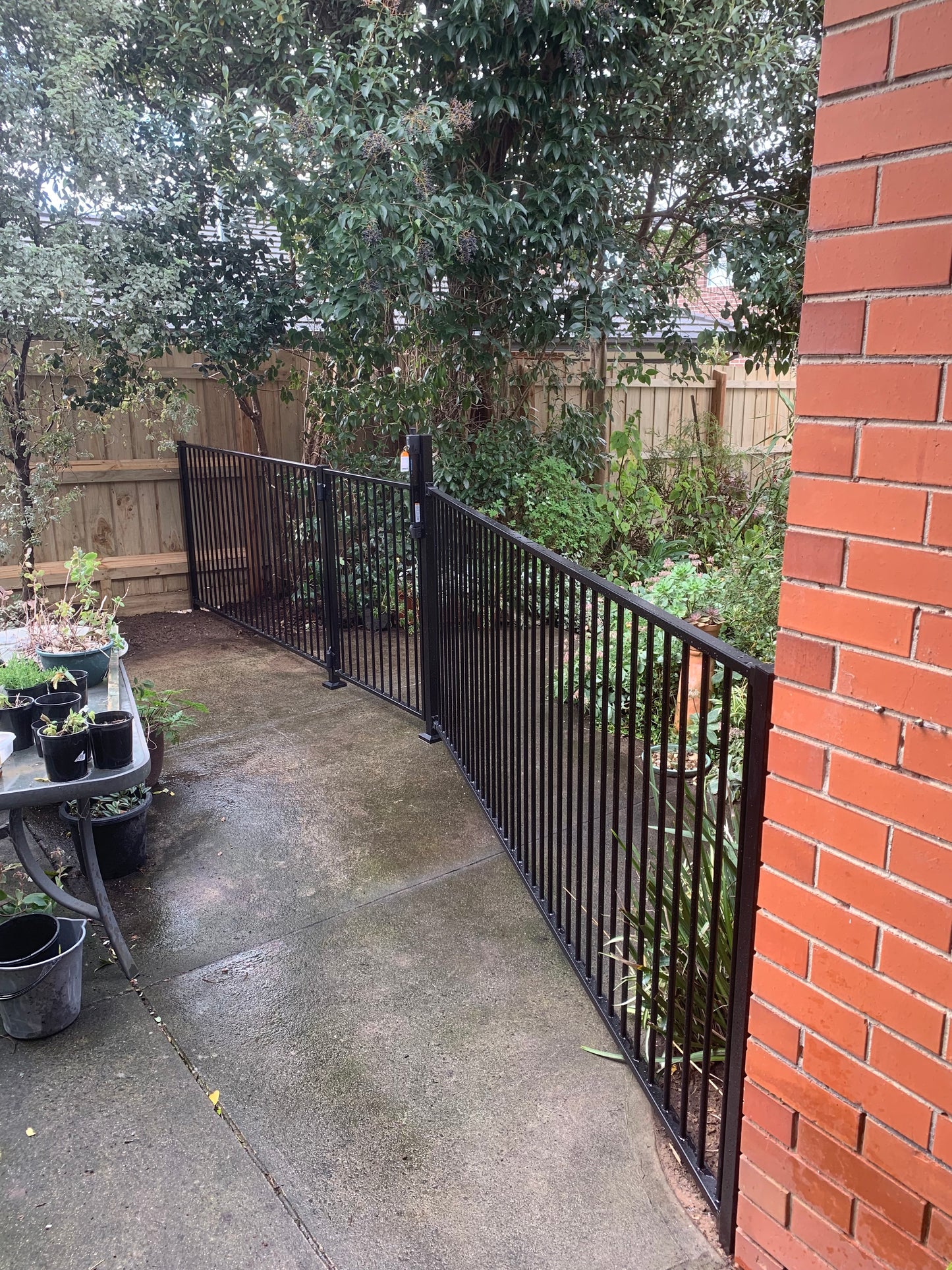 FLAT TOP FENCING - INSTALL