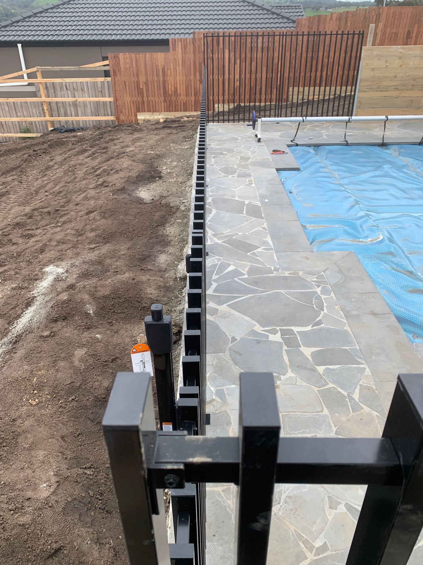 BATTEN FENCING - INSTALL