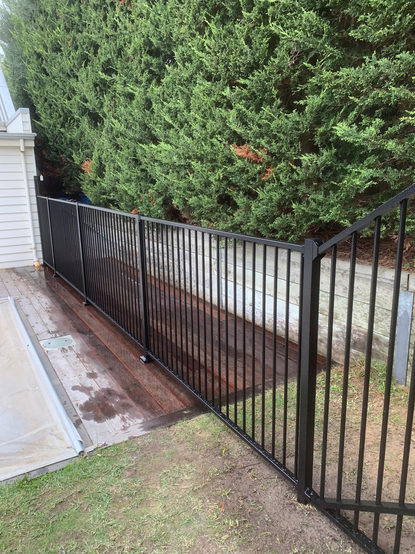 FLAT TOP FENCING - INSTALL
