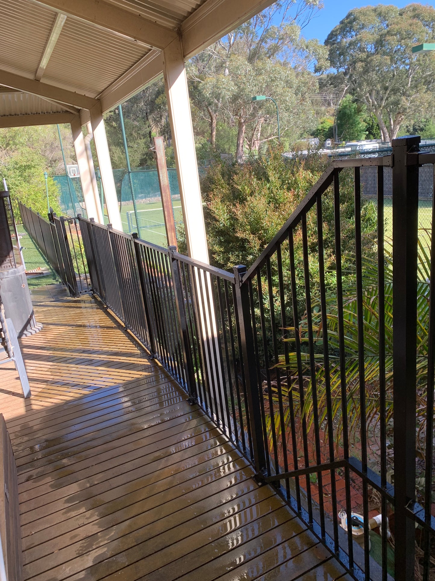 CUSTOM FENCING - INSTALL