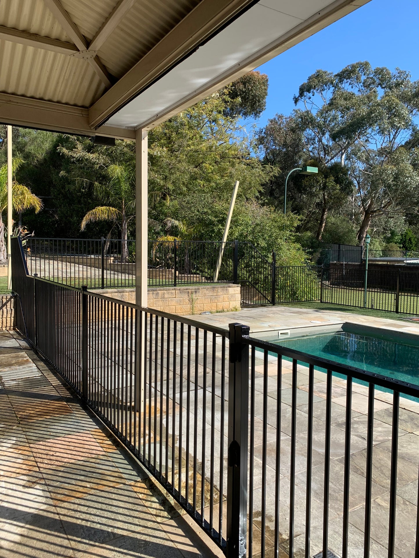 CUSTOM FENCING - INSTALL