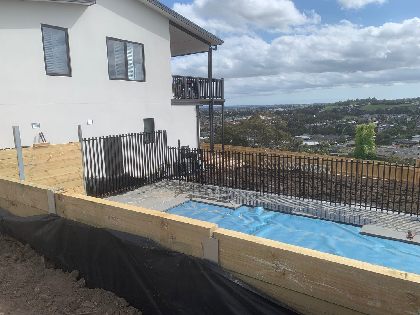 BATTEN FENCING - INSTALL