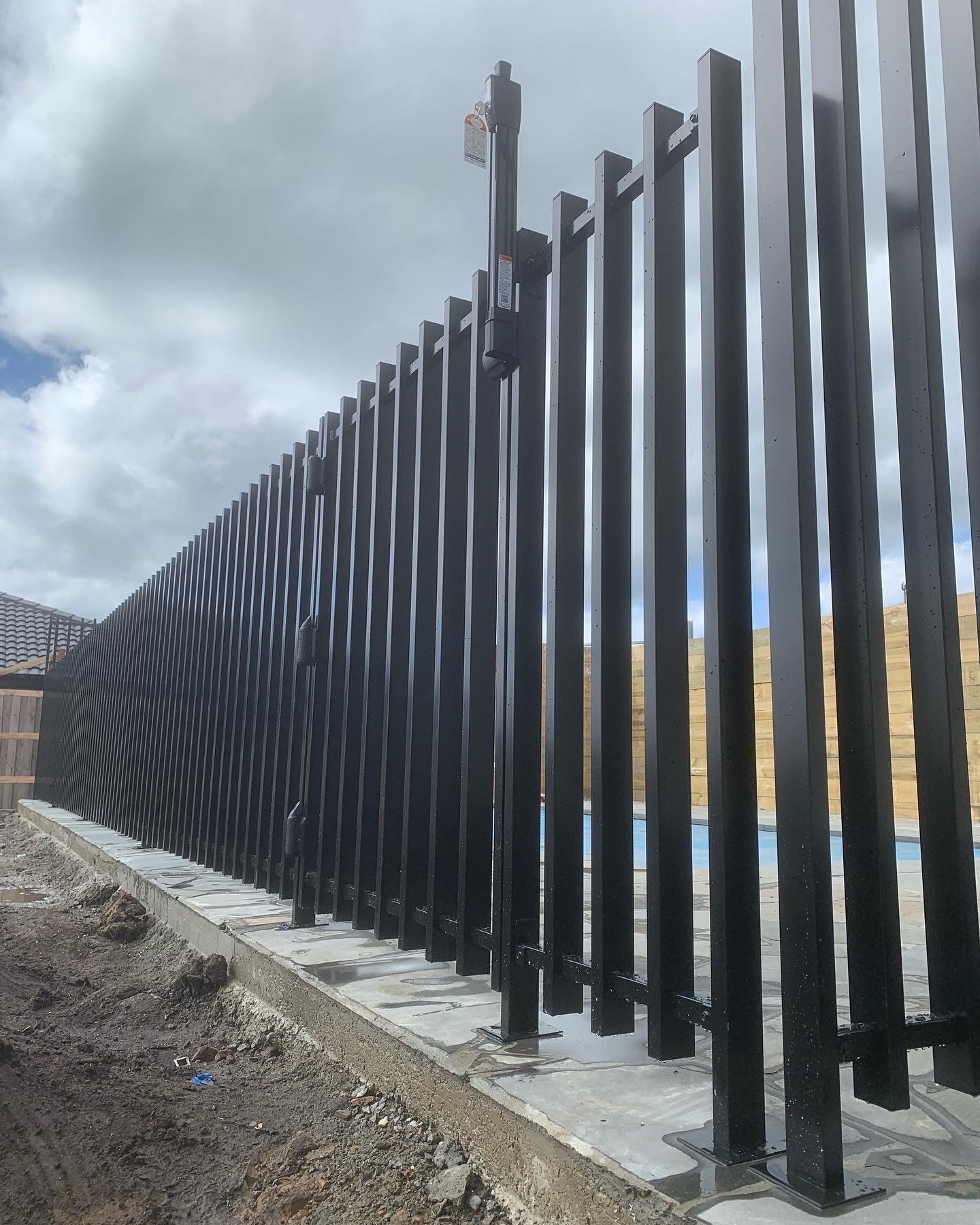 BATTEN FENCING - INSTALL